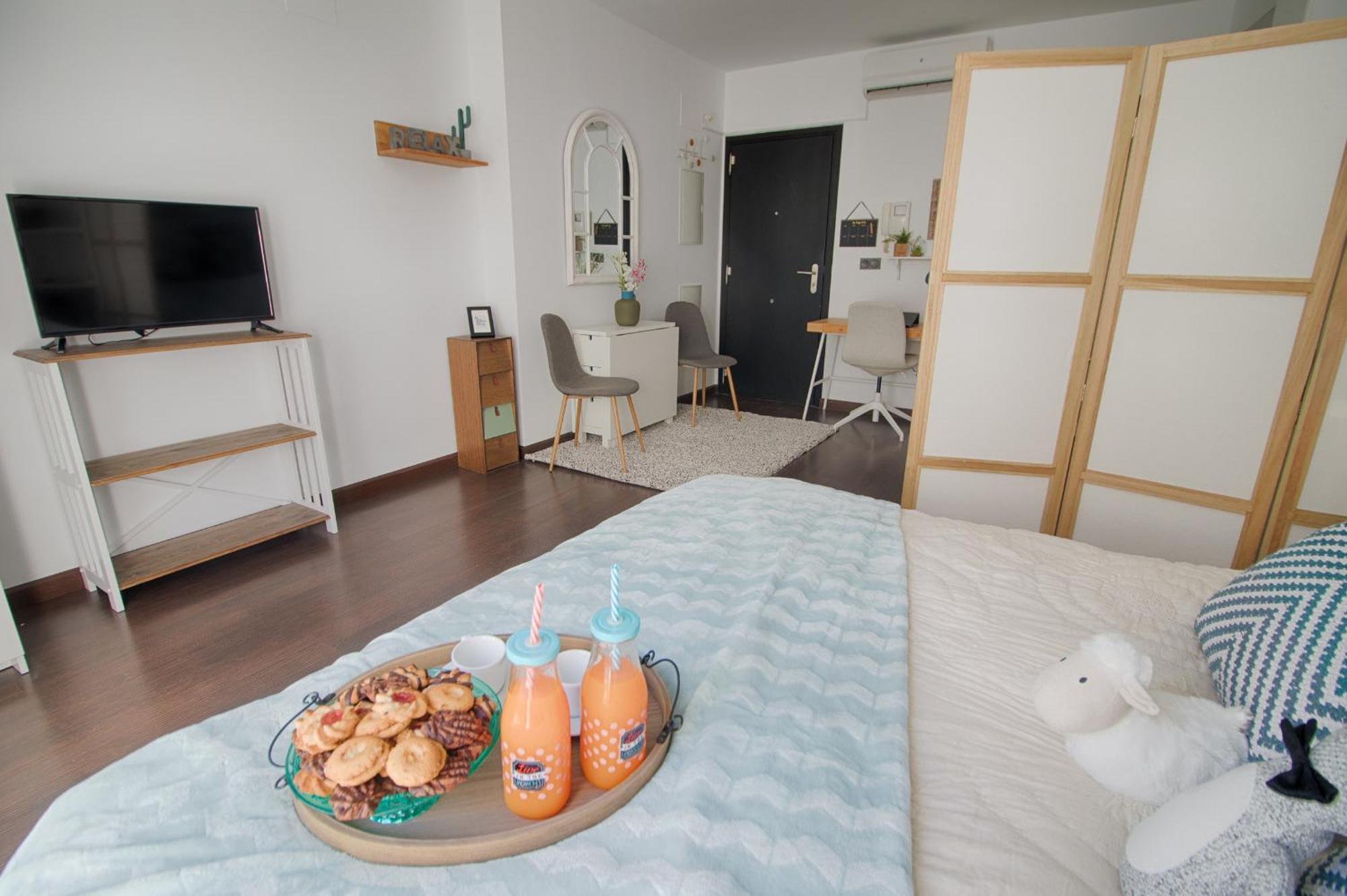 C80 - Rustic Chic Studio Downtown มาลากา ภายนอก รูปภาพ