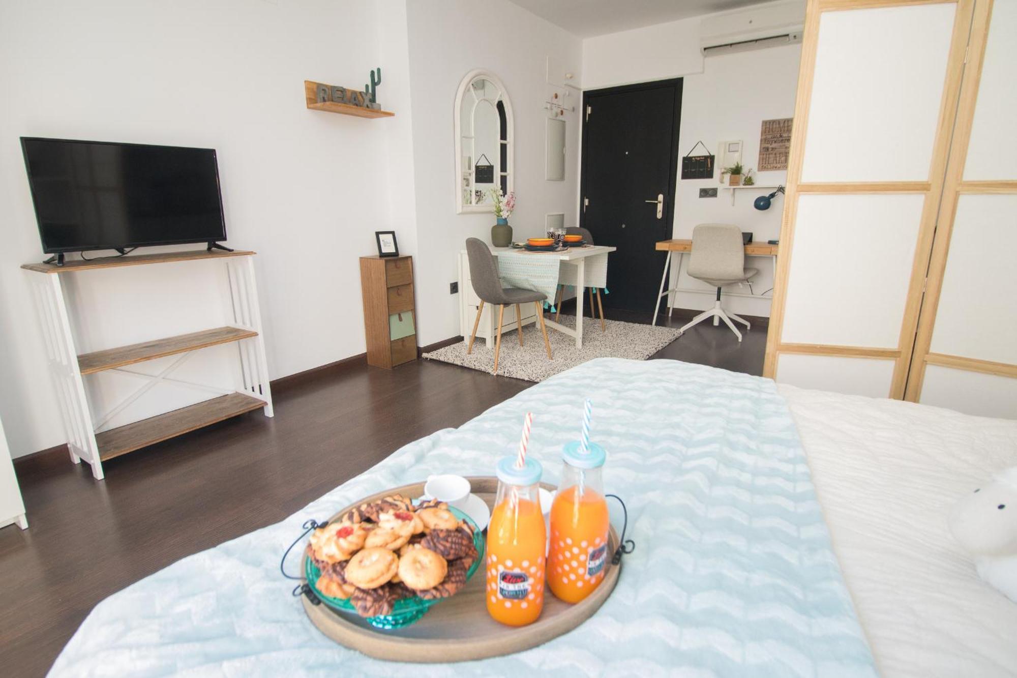 C80 - Rustic Chic Studio Downtown มาลากา ภายนอก รูปภาพ