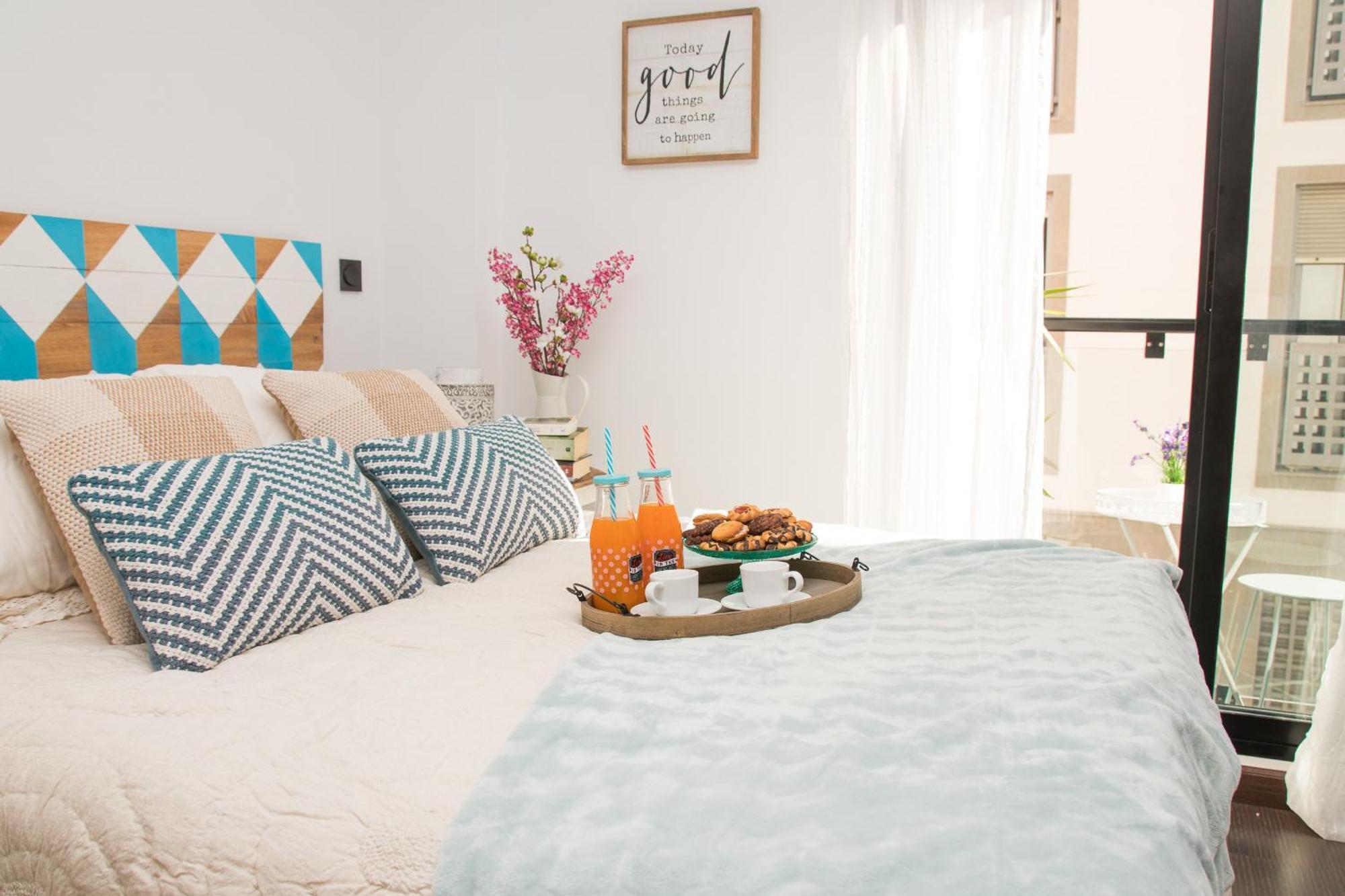 C80 - Rustic Chic Studio Downtown มาลากา ภายนอก รูปภาพ